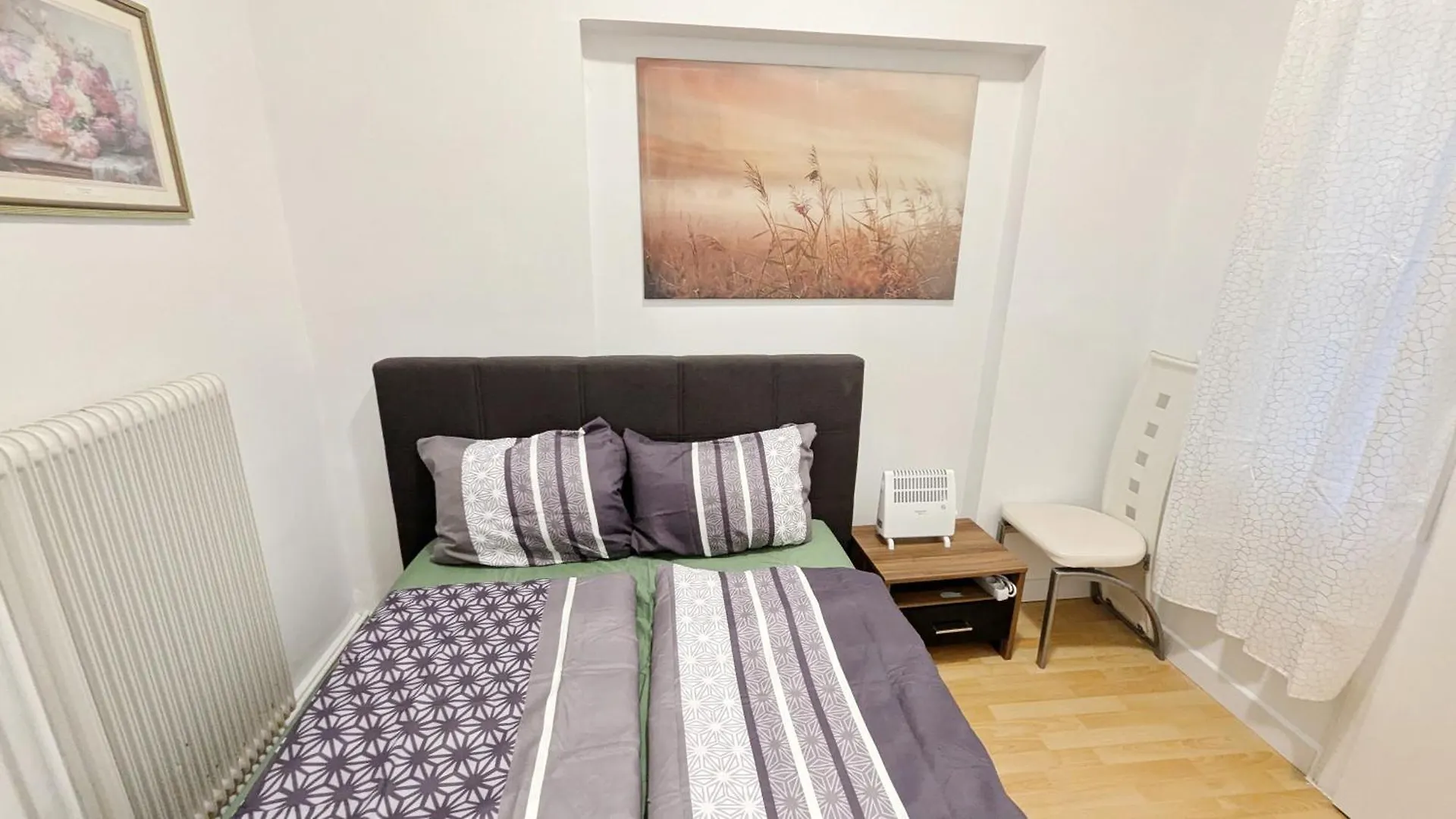 Cozy Room In Stadthalle Area Vienna Homestay